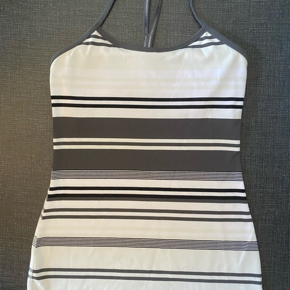 Lululemon flow Y tank - Picture 2 of 2